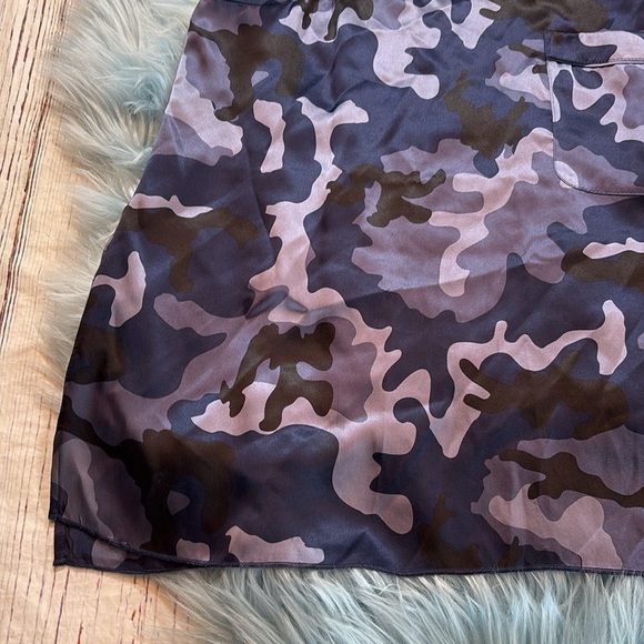 ATM Anthony Thomas Melillo Blue Camo Silk Satin Pocket Tank Top sz M - Picture 6 of 11